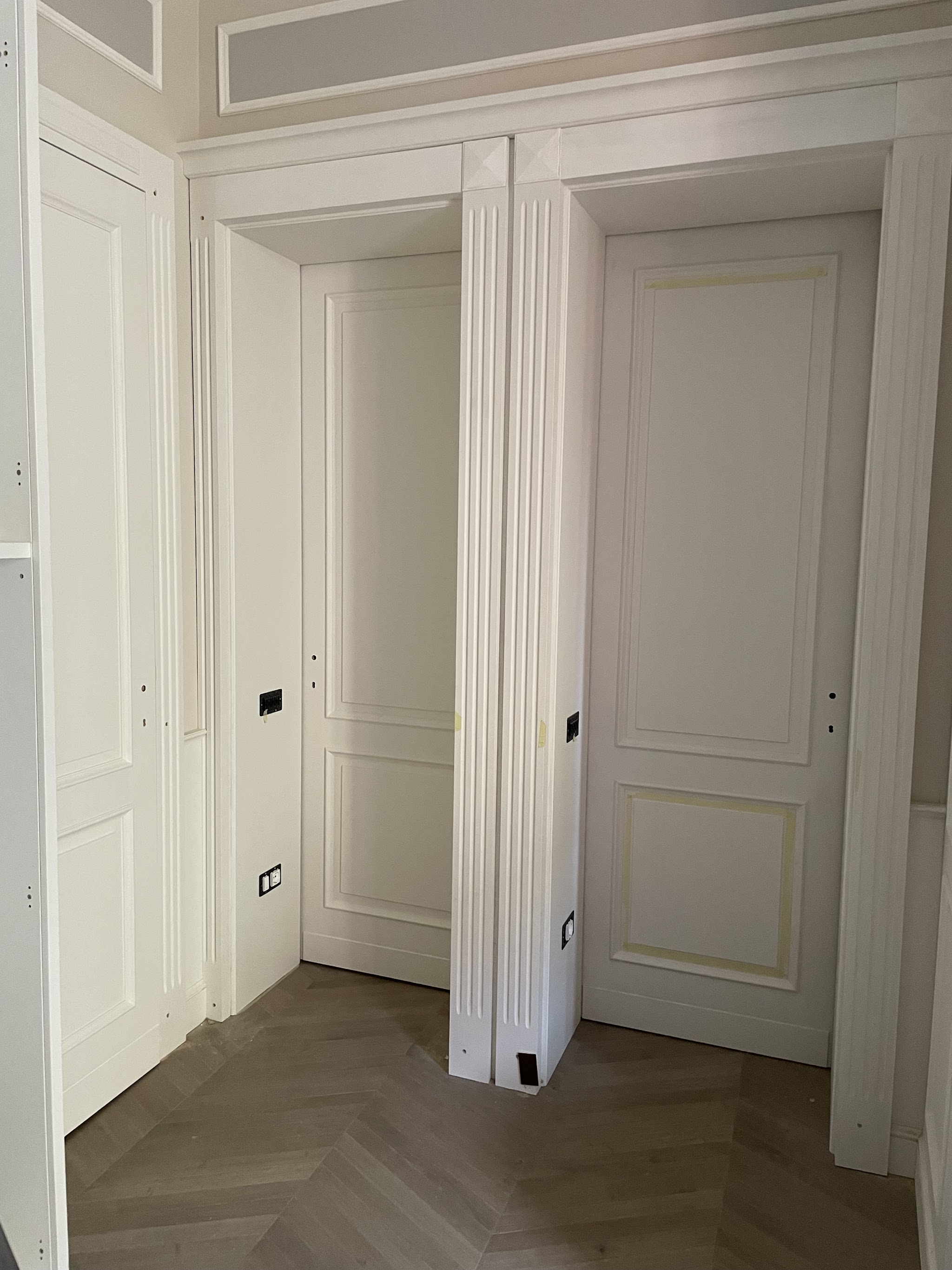 Porte e pannellature decorative su misura